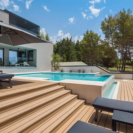 Grancaric Holiday home *